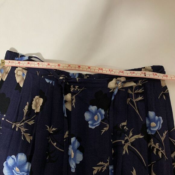 Vintage TR Bentley 90s floral Skirt size XL BLUE FLORAL RAYON SKIRT SUMMER WEAR - Picture 4 of 8